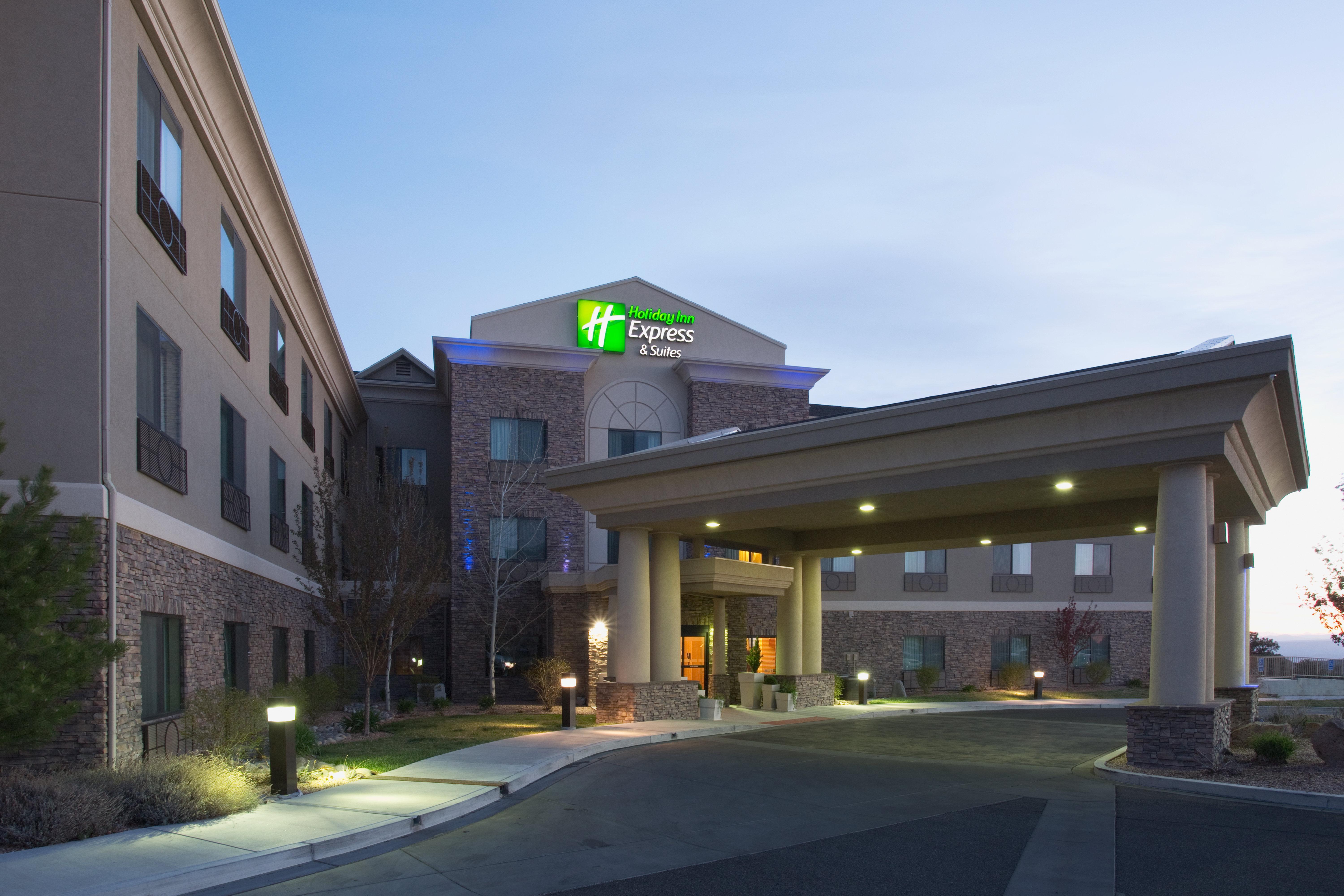 Holiday Inn Express And Suites Los Alamos Entrada Park By Ihg Ngoại thất bức ảnh