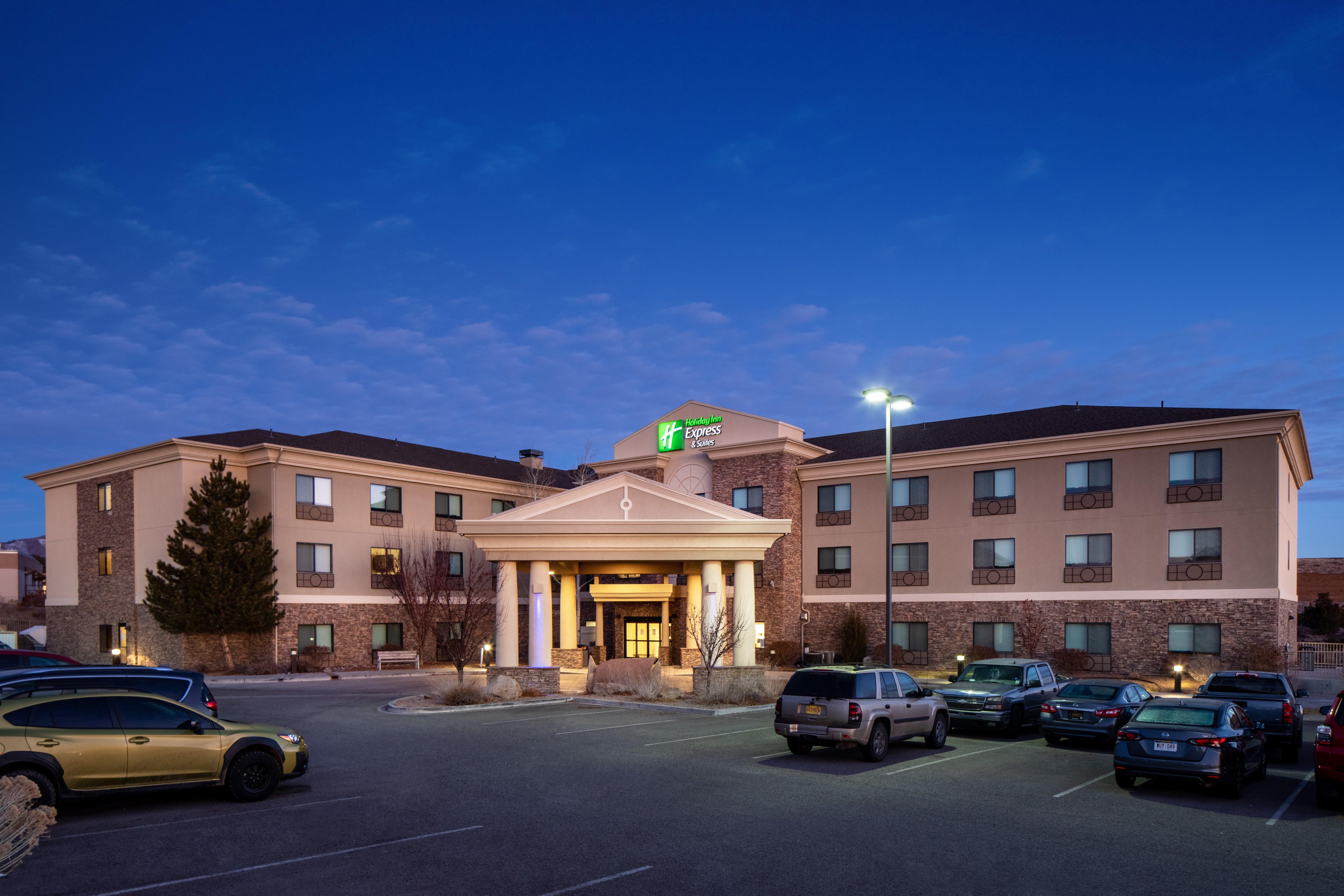 Holiday Inn Express And Suites Los Alamos Entrada Park By Ihg Ngoại thất bức ảnh